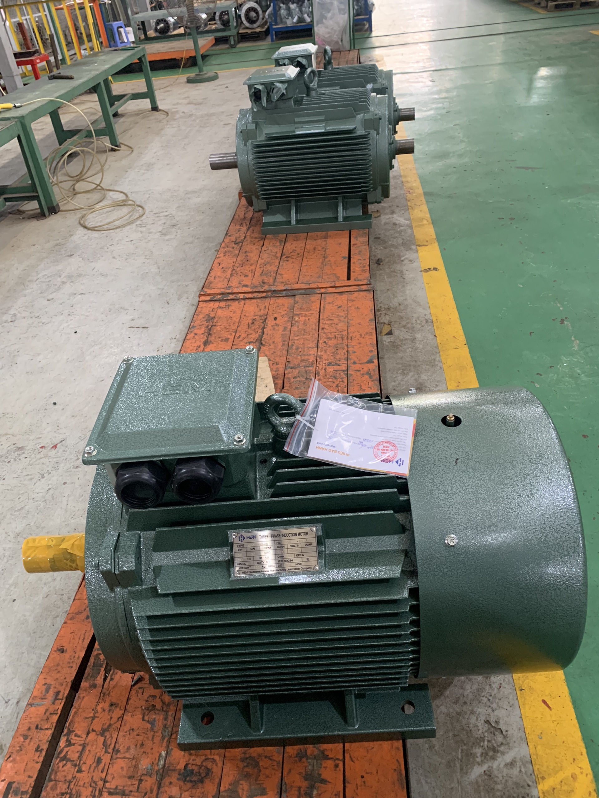 Động cơ điện 3pha kiểu chân đế