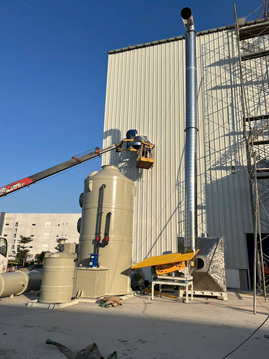 Lắp đặt tháp đệm hấp thụ